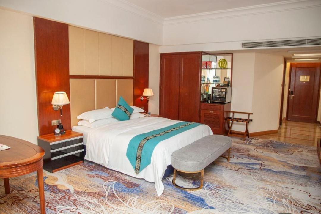 Gladden Hotel ג'יאנגמן מראה חיצוני תמונה