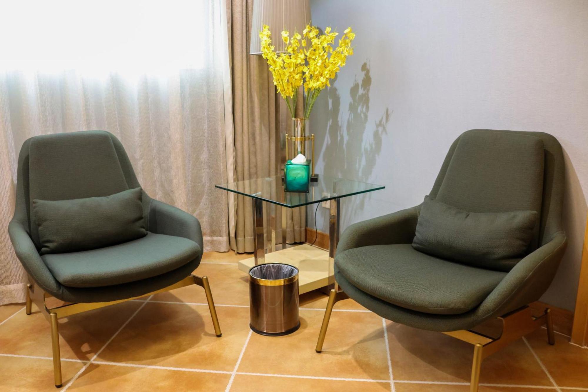 Gladden Hotel ג'יאנגמן מראה חיצוני תמונה