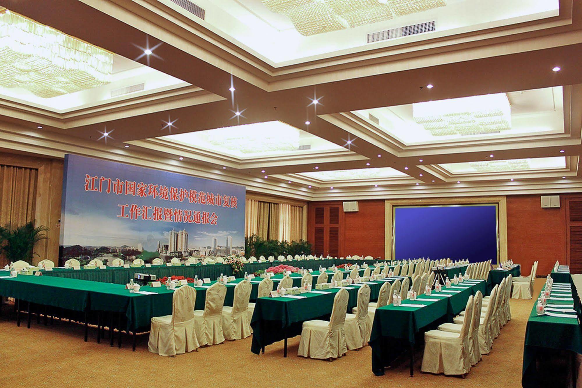 Gladden Hotel ג'יאנגמן מראה חיצוני תמונה