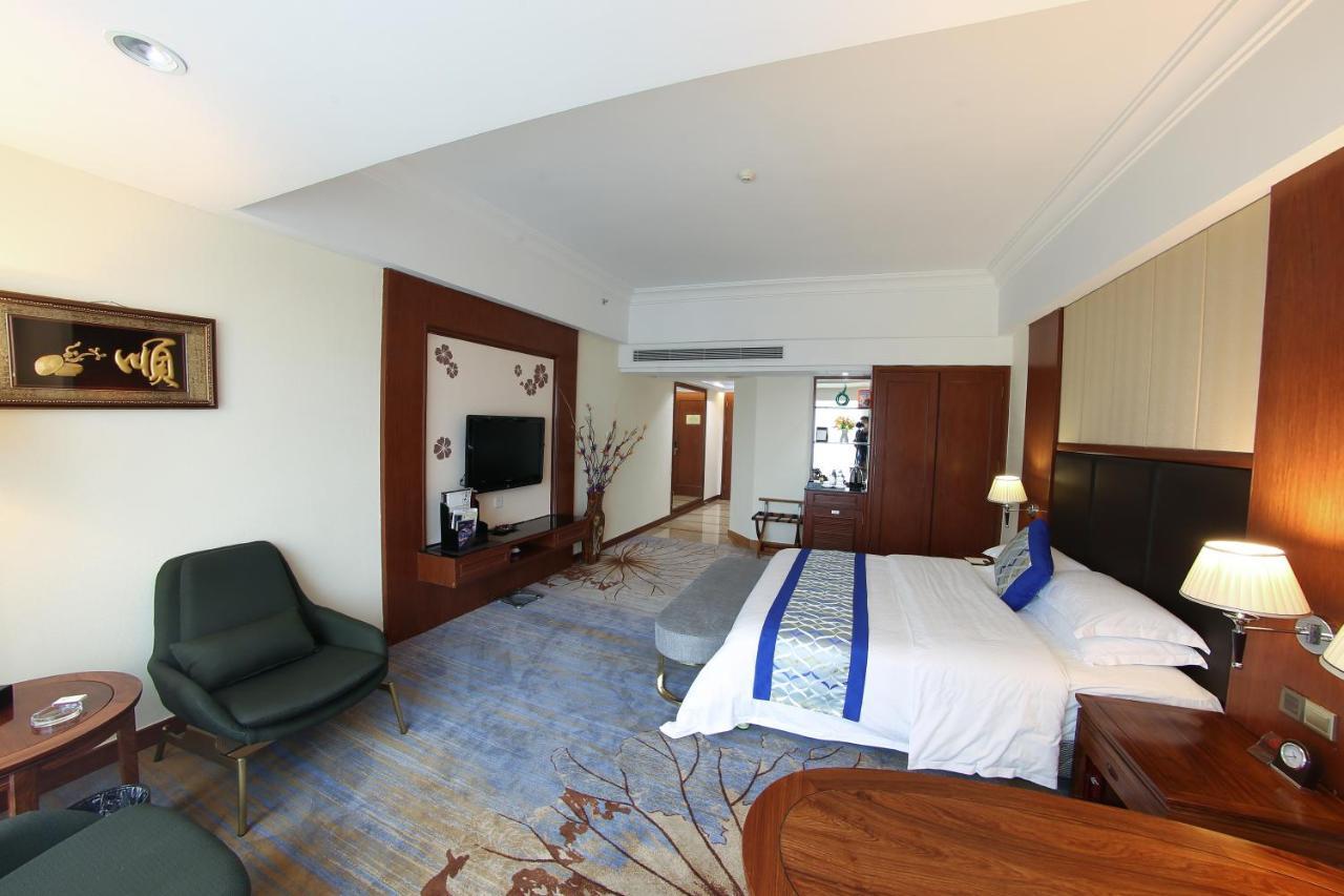 Gladden Hotel ג'יאנגמן מראה חיצוני תמונה